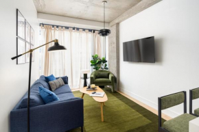 Luxury Full Floor Chelsea with WasherDryer 2bd